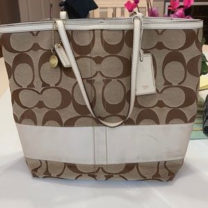 Coach large tan printed tote!